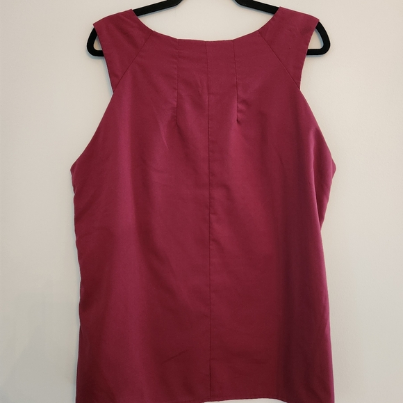 Pink Collection Womens Burgandy Blouse with tux ruffles on front. Size XL - Picture 4 of 4